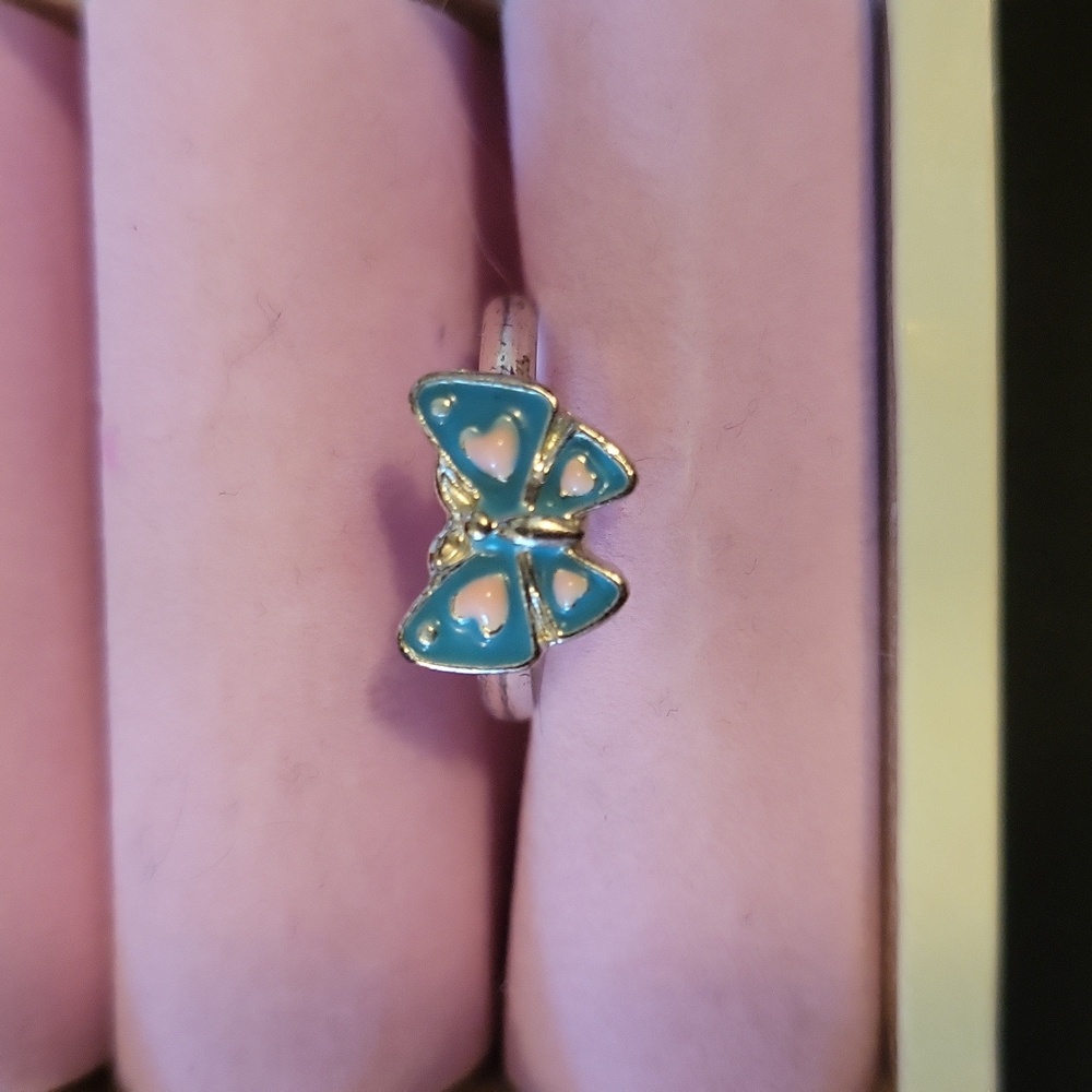 4 rings - Picture 3 of 5